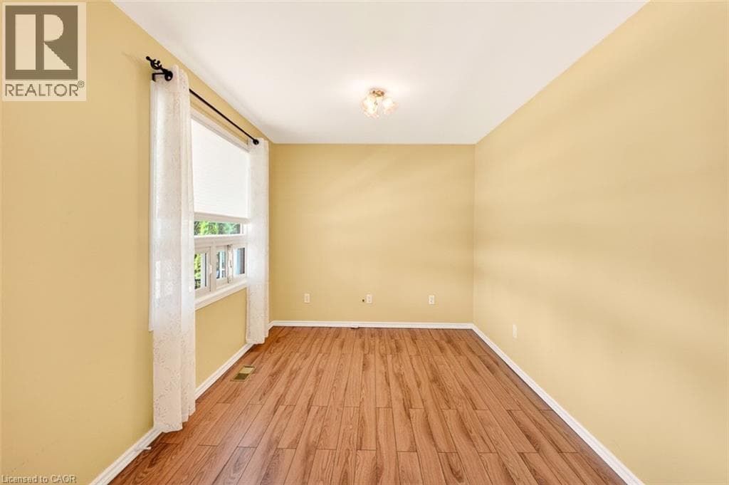 Single Family at 6441 MONROE Street, Niagara Falls, Ontario - Photo 9 - RE/MAX Garden City Realty