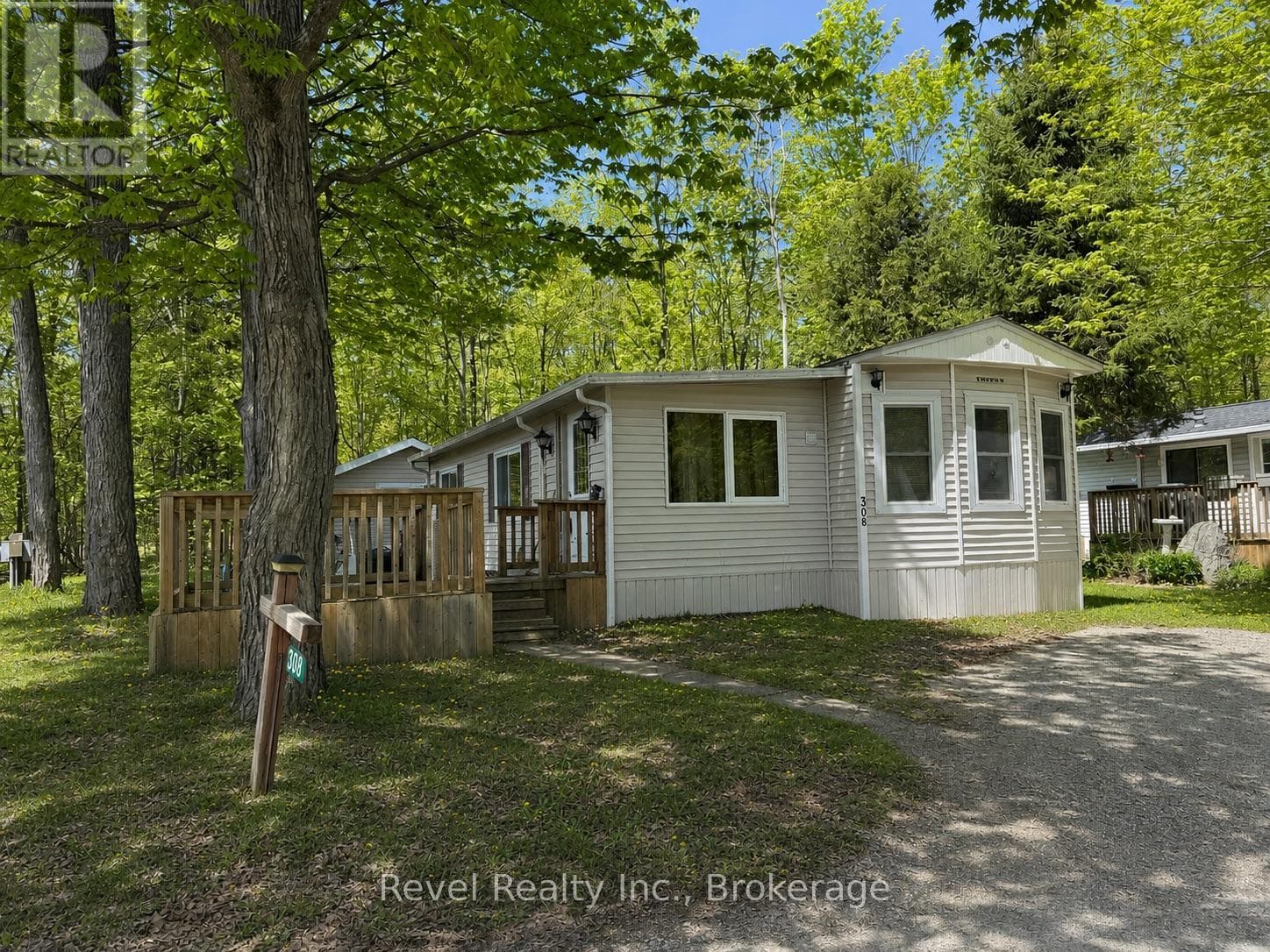 308- 1802 county road 121 Road