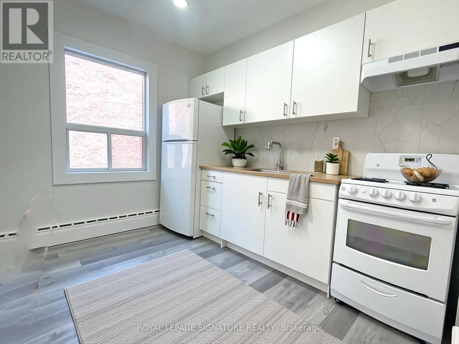 Single Family at Main- 167 Barker Avenue, Toronto (Woodbine-Lumsden), Ontario - Photo 10 - RE/MAX Garden City Realty
