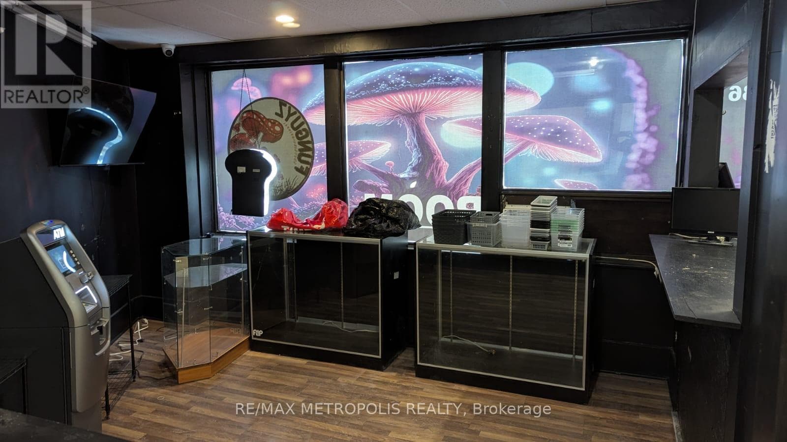 Retail at Upper- 1 Dunlop Street, Barrie (City Centre), Ontario - Photo 10 - RE/MAX Garden City Realty