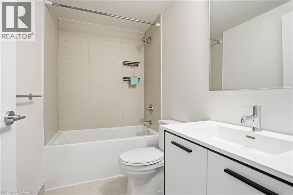 Single Family at 402- 385 WINSTON Road, Grimsby, Ontario - Photo 8 - RE/MAX Garden City Realty