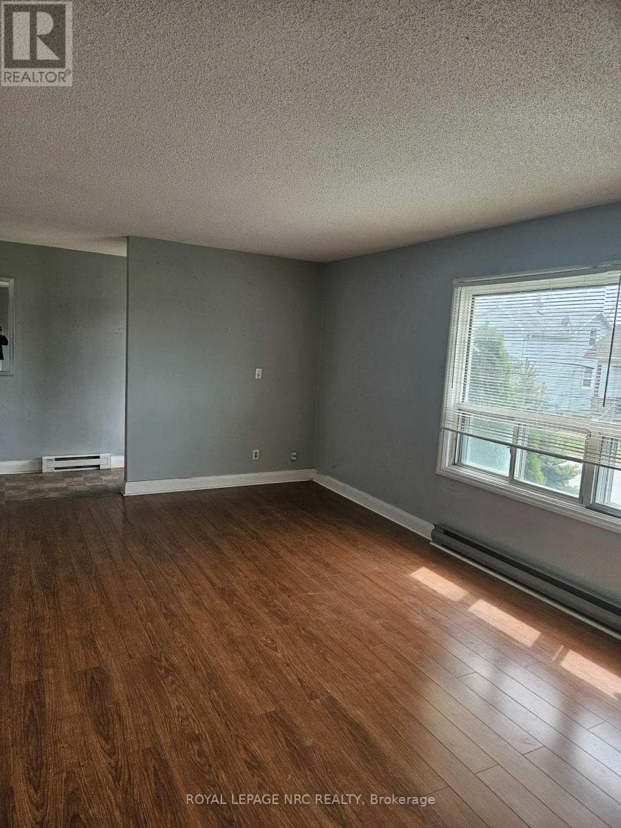 Multi-family at 46 Martin Street, Thorold (Thorold Downtown), Ontario - Photo 4 - RE/MAX Garden City Realty