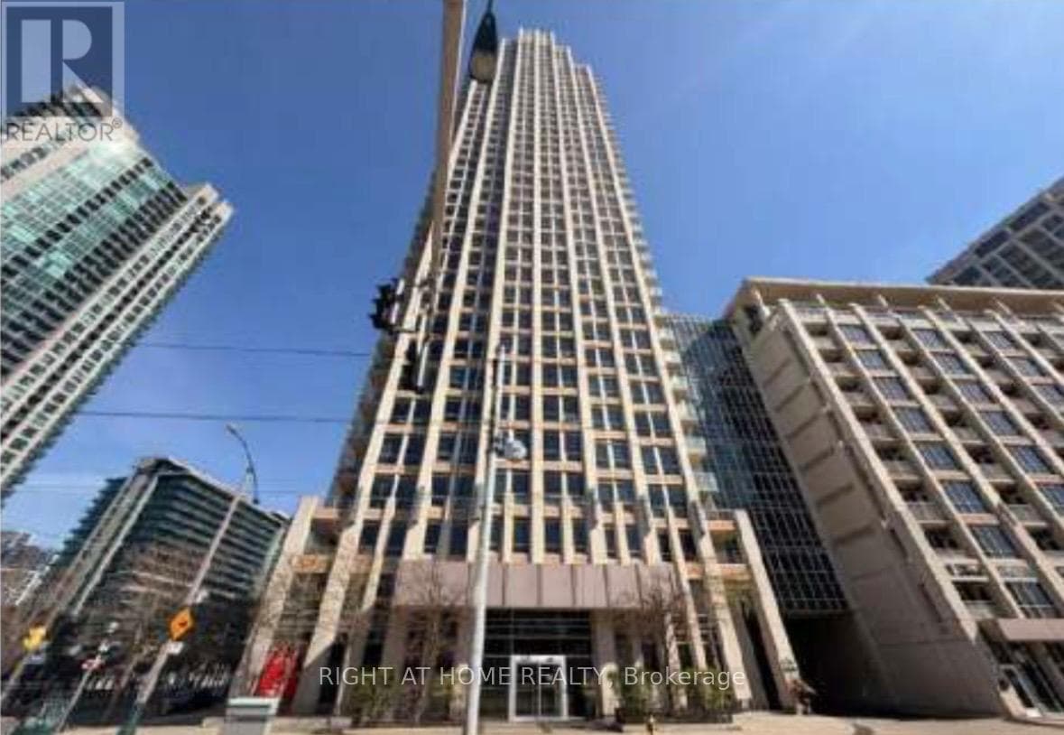 405- 628 FLEET Street