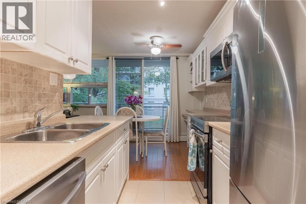 Single Family at 209- 6390 HUGGINS Street, Niagara Falls, Ontario - Photo 7 - RE/MAX Garden City Realty