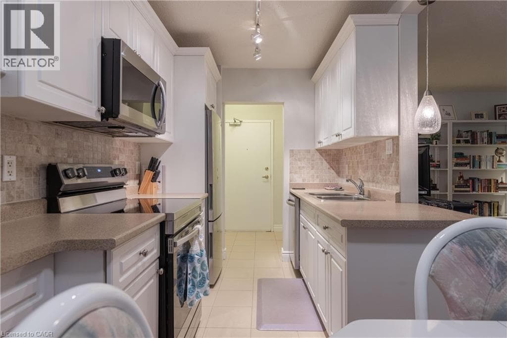 Single Family at 209- 6390 HUGGINS Street, Niagara Falls, Ontario - Photo 8 - RE/MAX Garden City Realty