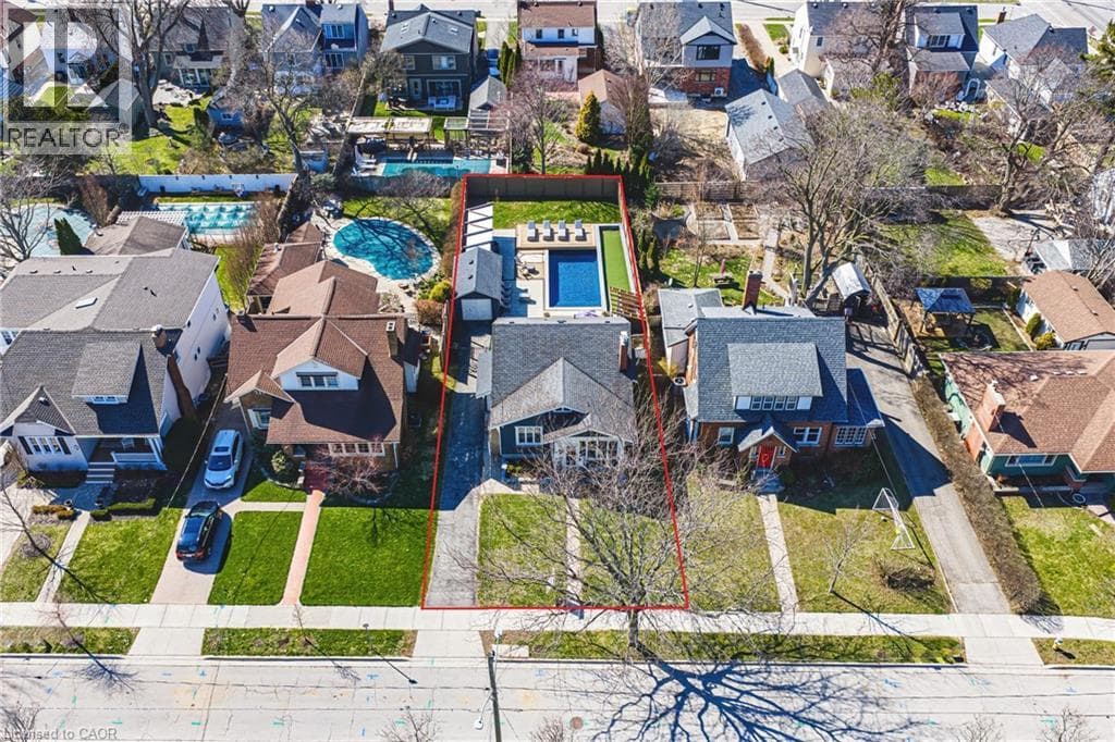 6 NELLES Boulevard