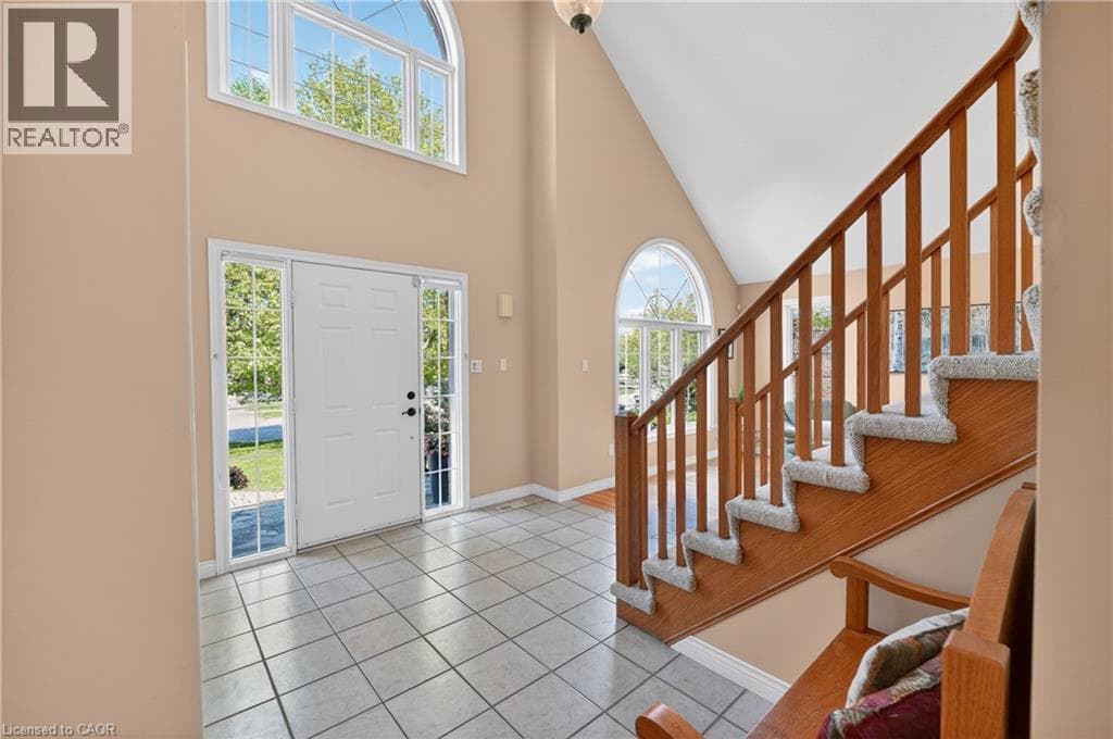 Single Family at 144 DORCHESTER Drive, Grimsby, Ontario - Photo 3 - RE/MAX Garden City Realty