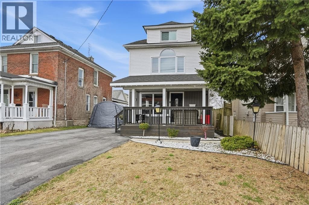 Single Family at 5773 LEONARD Avenue, Niagara Falls, Ontario - Photo 3 - RE/MAX Garden City Realty