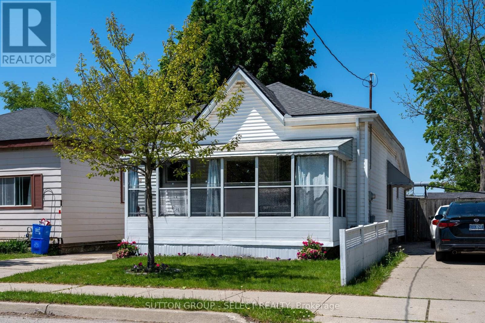 582 Hill Street