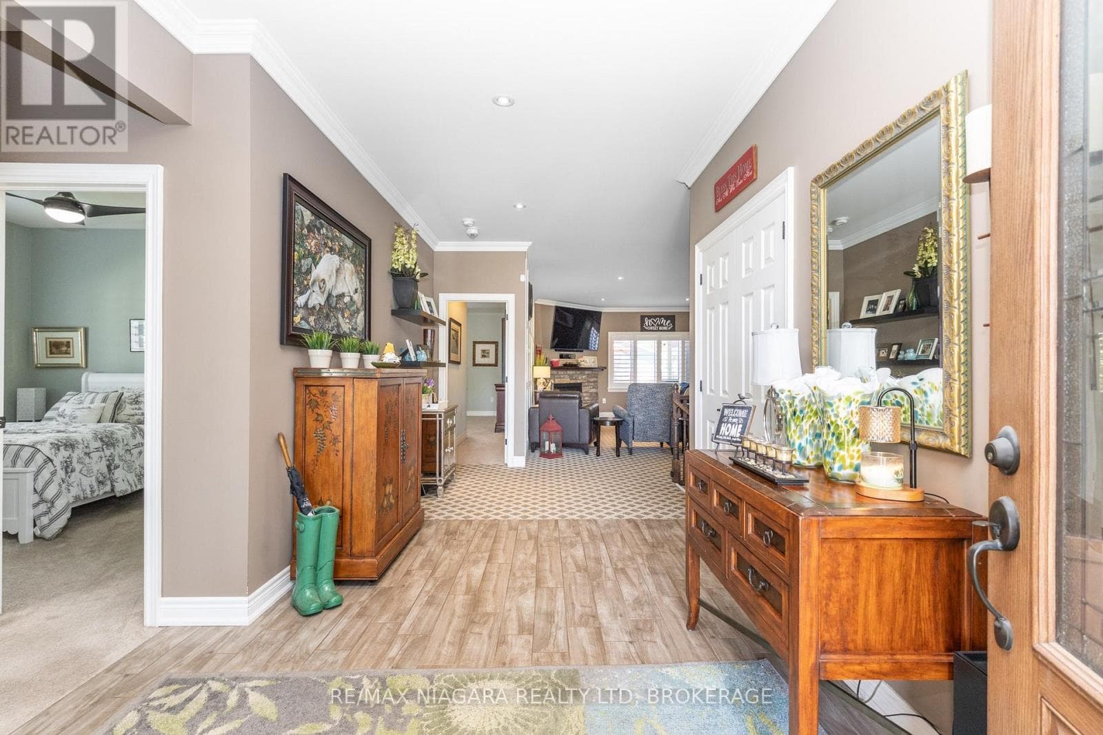 Single Family at 3270 Thunder Bay Road, Fort Erie (Ridgeway), Ontario - Photo 5 - RE/MAX Garden City Realty