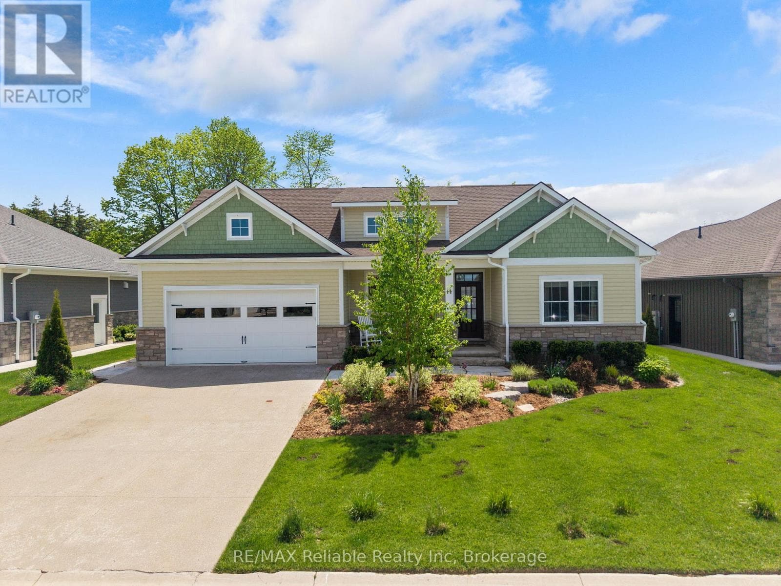 14 Thimbleweed Drive