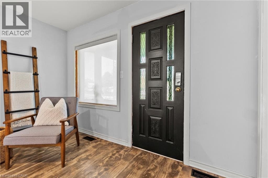 Single Family at 10 MONCK Street, St. Catharines, Ontario - Photo 6 - RE/MAX Garden City Realty