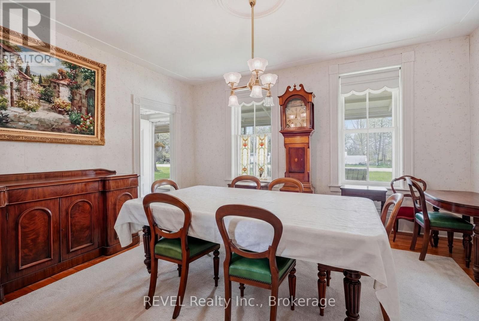 Single Family at 2376 Centre Street, Thorold (Allanburg/Thorold South), Ontario - Photo 5 - RE/MAX Garden City Realty