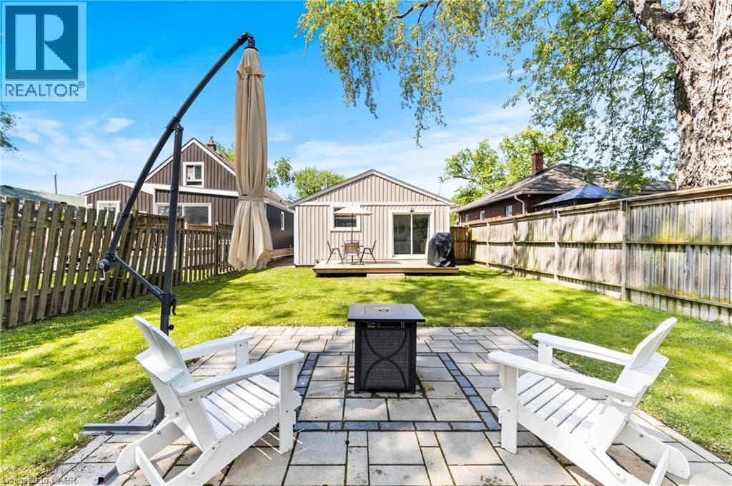 Single Family at 38 ALEXANDRA Boulevard, St. Catharines, Ontario - Photo 5 - RE/MAX Garden City Realty
