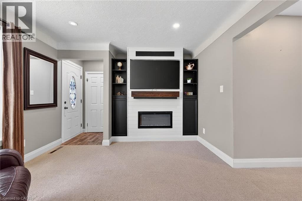Single Family at 10 FREDERICK Street, St. Catharines, Ontario - Photo 8 - RE/MAX Garden City Realty
