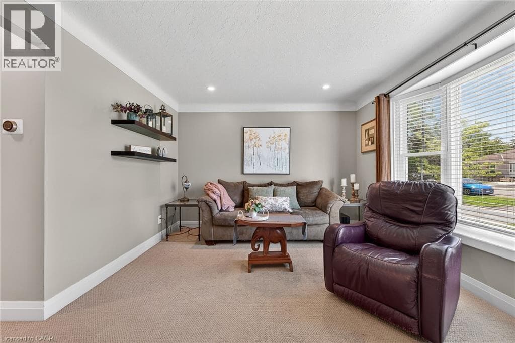 Single Family at 10 FREDERICK Street, St. Catharines, Ontario - Photo 6 - RE/MAX Garden City Realty