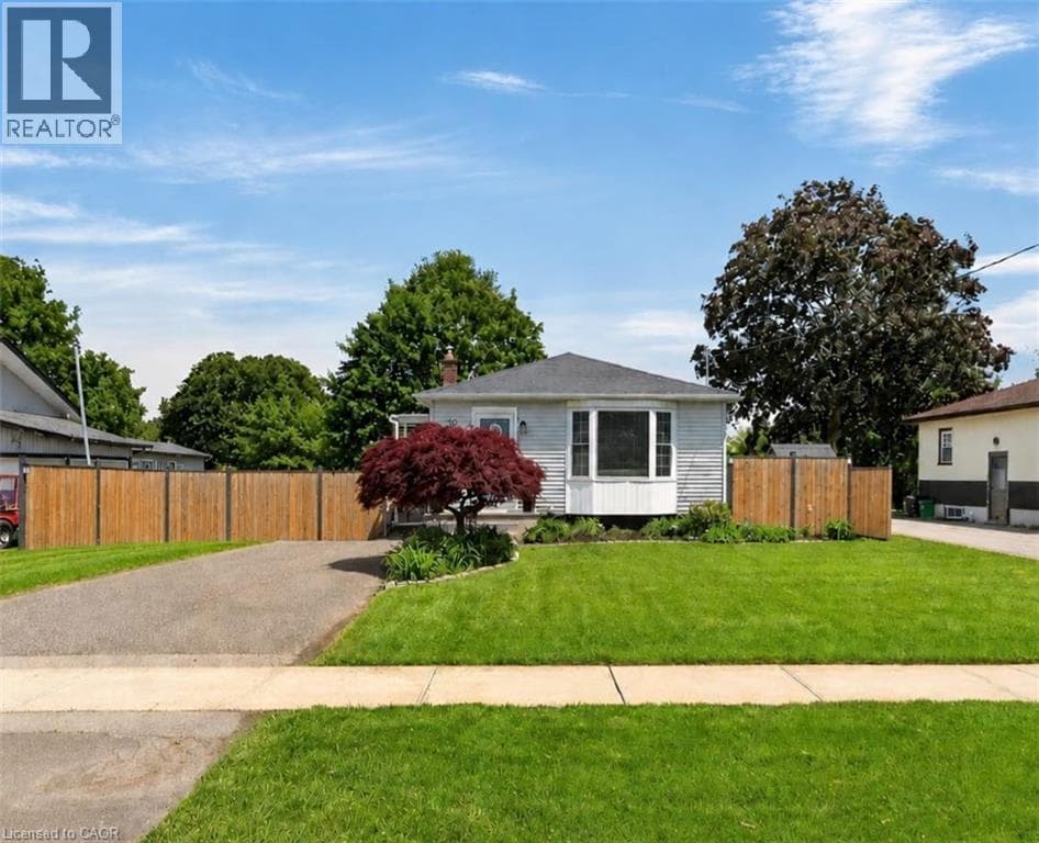 Single Family at 10 FREDERICK Street, St. Catharines, Ontario - Photo 2 - RE/MAX Garden City Realty