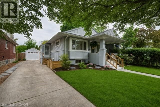 Single Family at 7 PINEHILL Road, St. Catharines, Ontario - Photo 2 - RE/MAX Garden City Realty
