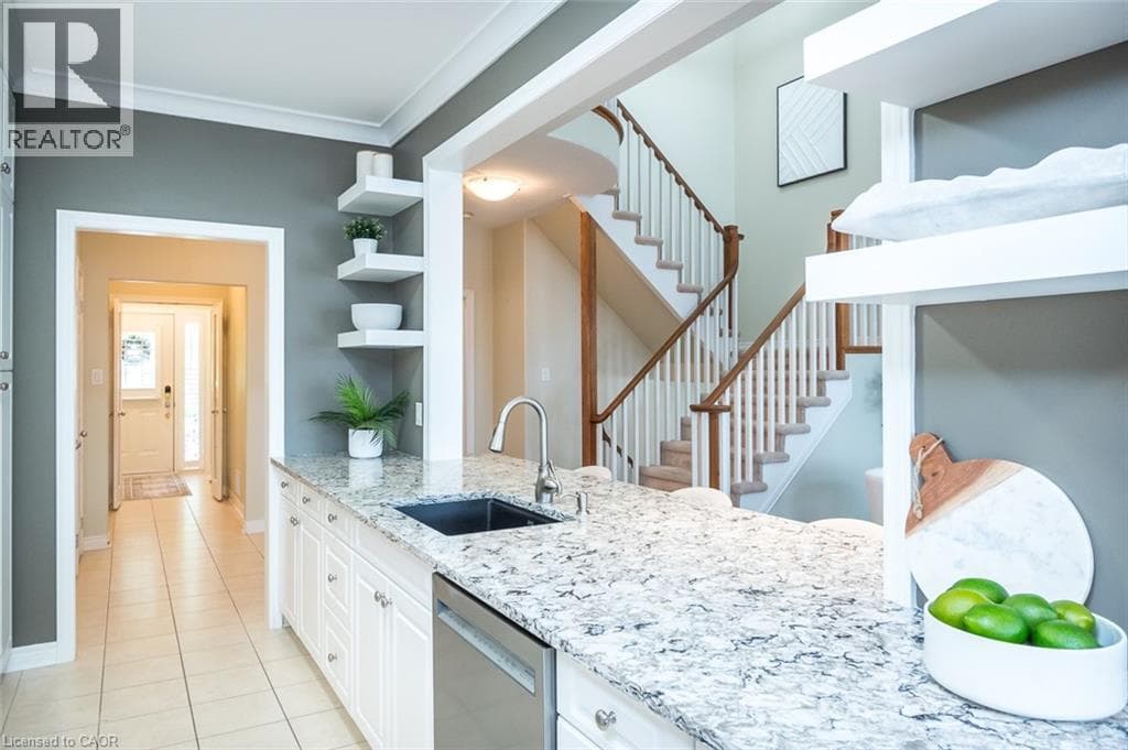 Single Family at 6293 PINESTONE Road, Niagara Falls, Ontario - Photo 9 - RE/MAX Garden City Realty