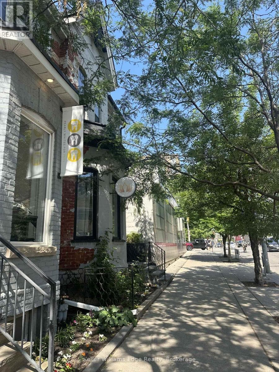 842 King Street
