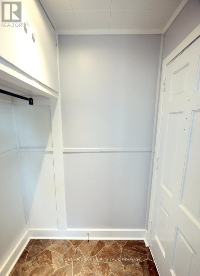 Single Family at 6159 Churchill Street, Niagara Falls (Arad/Fallsview), Ontario - Photo 3 - RE/MAX Garden City Realty