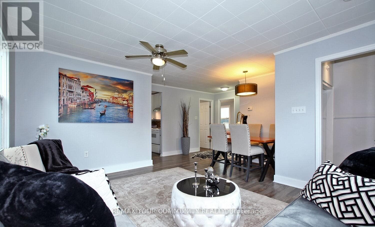 Single Family at 6159 Churchill Street, Niagara Falls (Arad/Fallsview), Ontario - Photo 6 - RE/MAX Garden City Realty