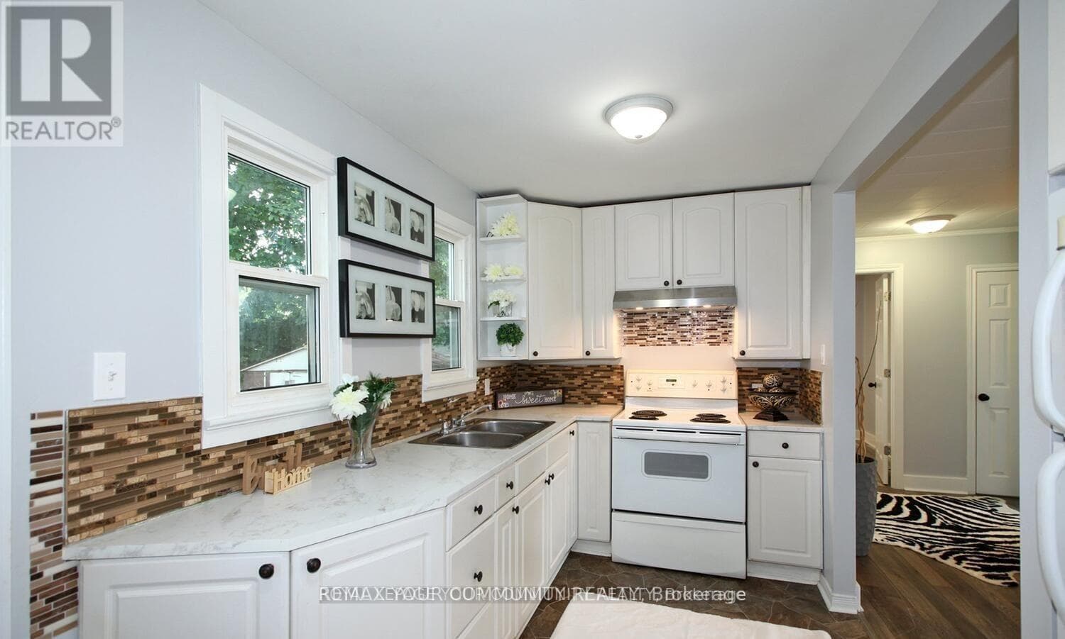 Single Family at 6159 Churchill Street, Niagara Falls (Arad/Fallsview), Ontario - Photo 8 - RE/MAX Garden City Realty