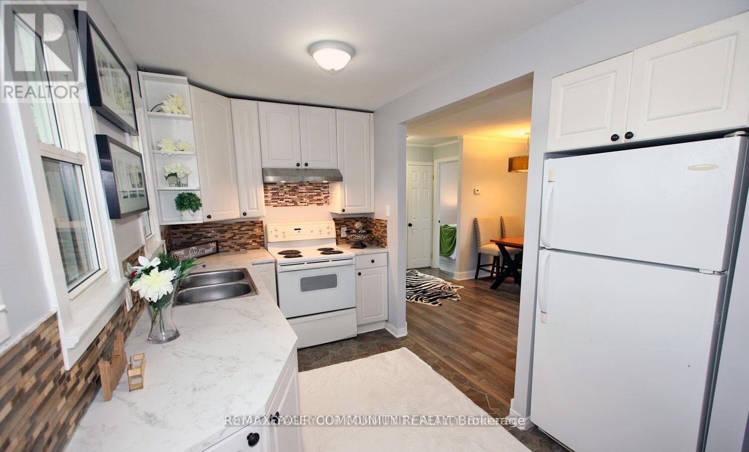 Single Family at 6159 Churchill Street, Niagara Falls (Arad/Fallsview), Ontario - Photo 9 - RE/MAX Garden City Realty