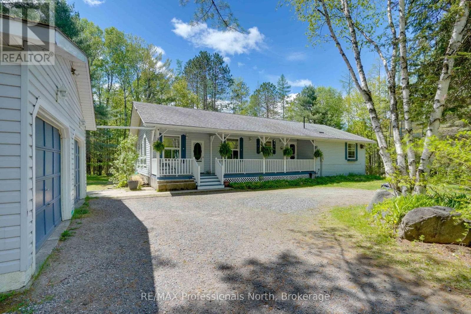 Single Family at 2593 Brunel Road, Huntsville (Brunel), Ontario - Photo 2 - RE/MAX Garden City Realty