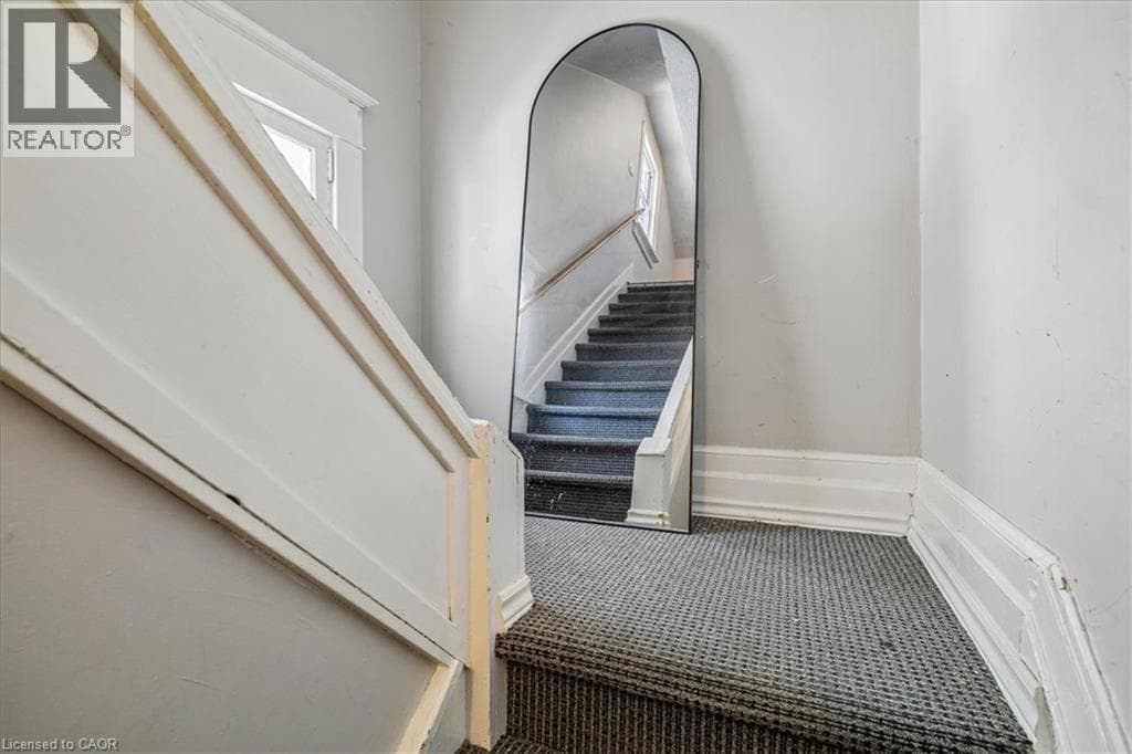 Single Family at Main- 155 LAKE Street, St. Catharines, Ontario - Photo 3 - RE/MAX Garden City Realty