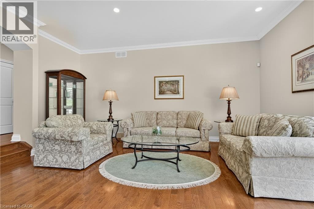 Single Family at 6786 CHRISTINE Court, Niagara Falls, Ontario - Photo 9 - RE/MAX Garden City Realty