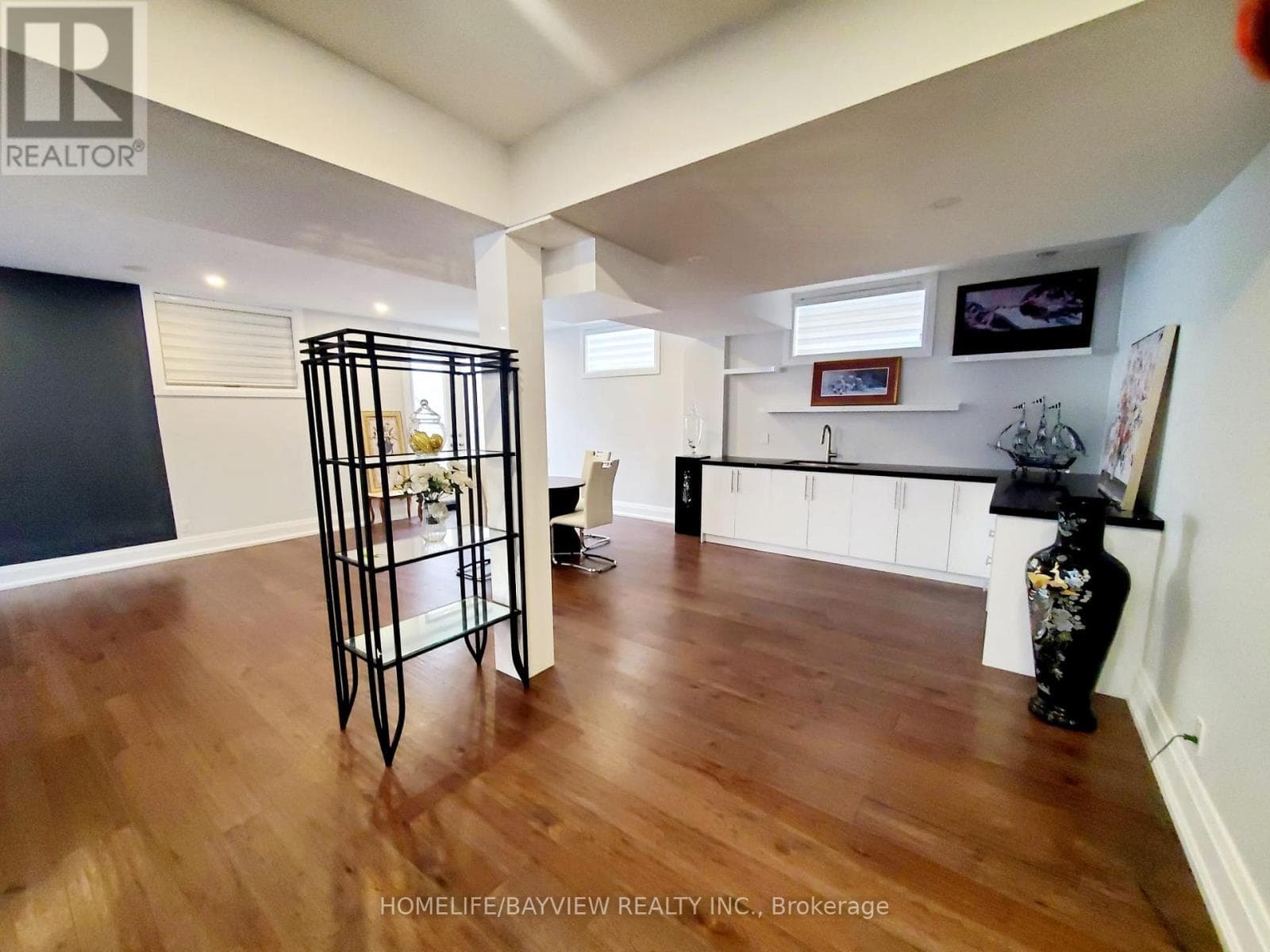 Single Family at 11 walnut Crescent, Toronto (Long Branch), Ontario - Photo 4 - RE/MAX Garden City Realty