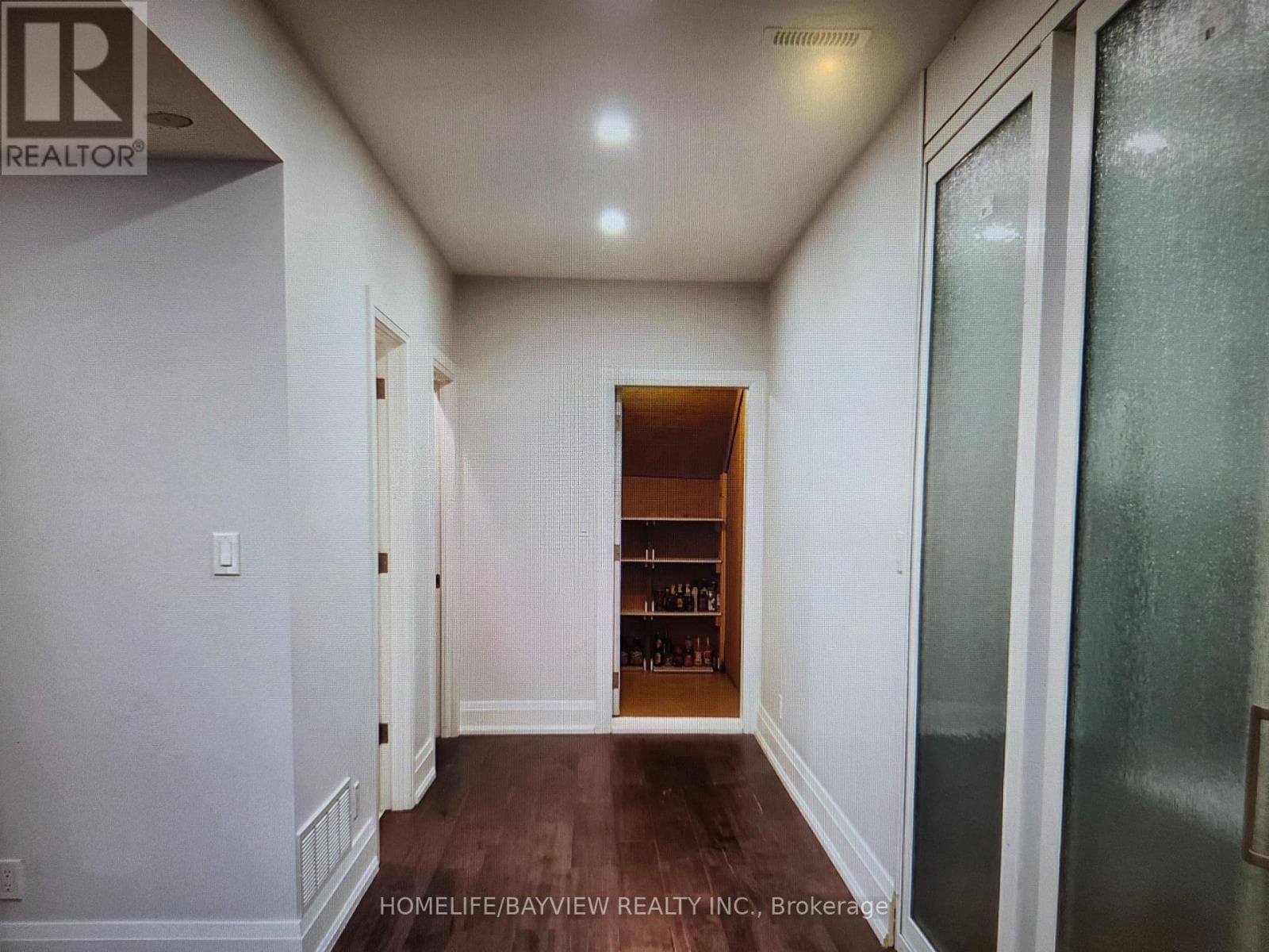 Single Family at 11 walnut Crescent, Toronto (Long Branch), Ontario - Photo 6 - RE/MAX Garden City Realty