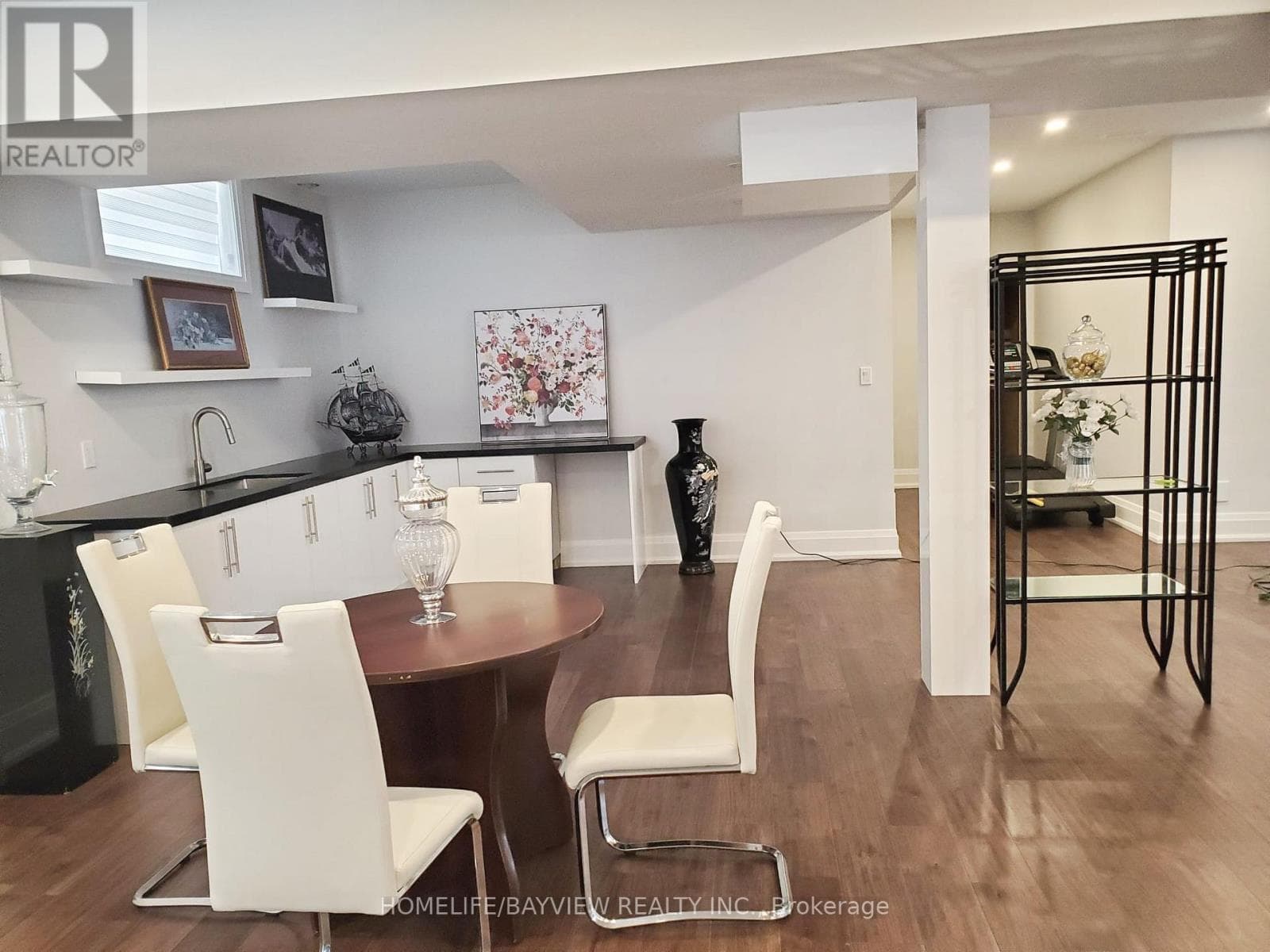 Single Family at 11 walnut Crescent, Toronto (Long Branch), Ontario - Photo 8 - RE/MAX Garden City Realty