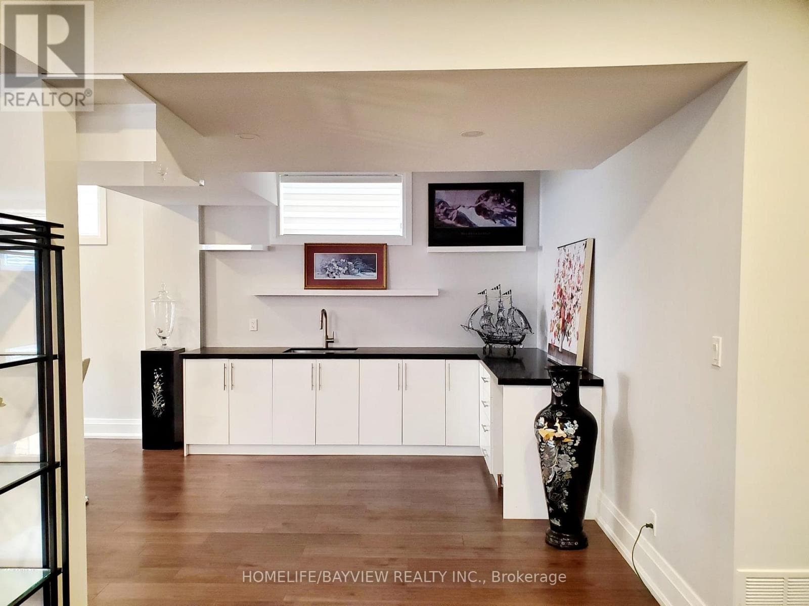 Single Family at 11 walnut Crescent, Toronto (Long Branch), Ontario - Photo 9 - RE/MAX Garden City Realty