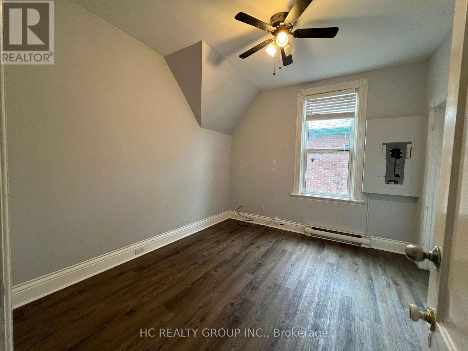 Multi-family at Upper Unit- 416 Oxford Street, London East (East B), Ontario - Photo 7 - RE/MAX Garden City Realty