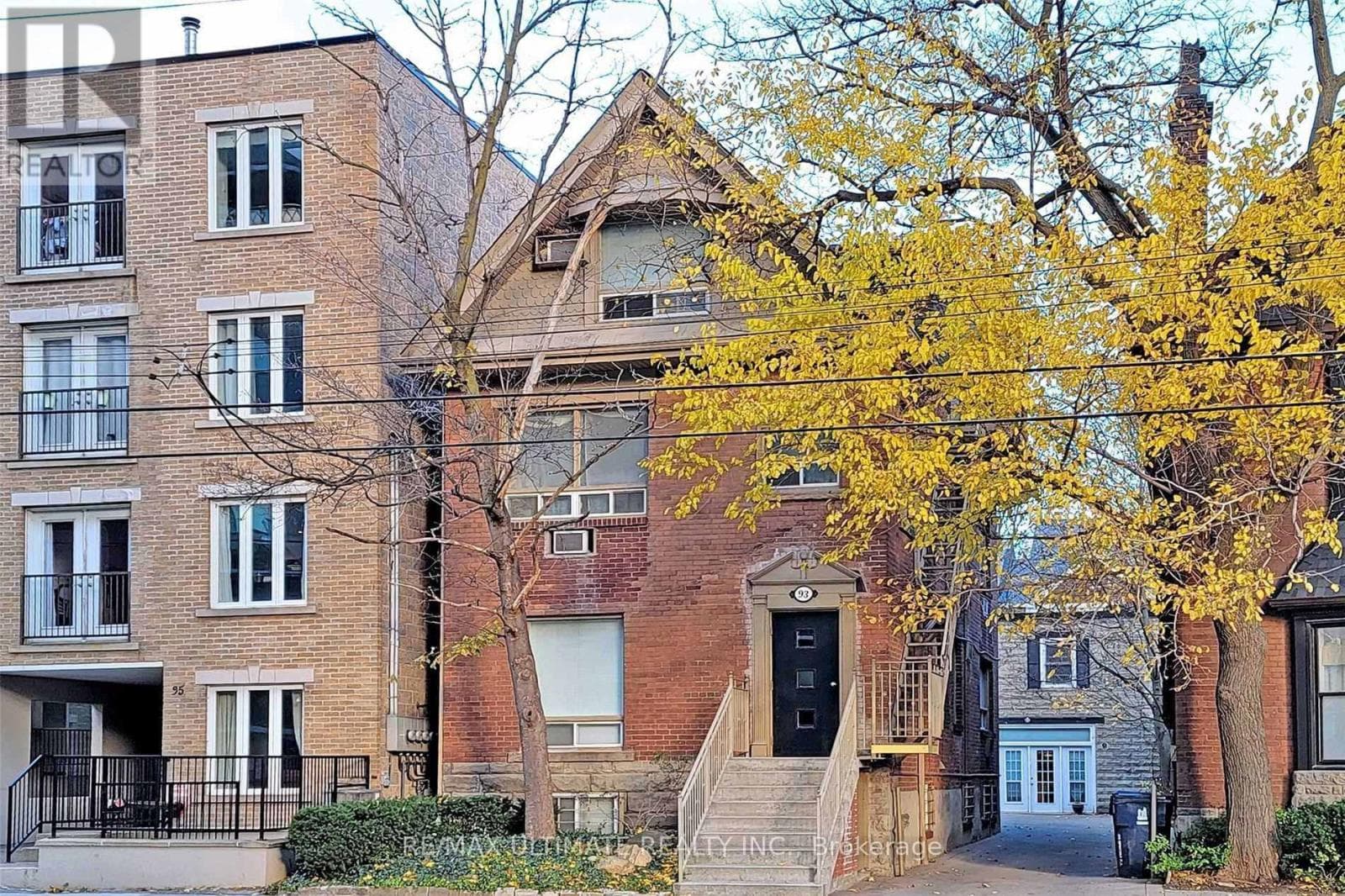 93 Spadina Road