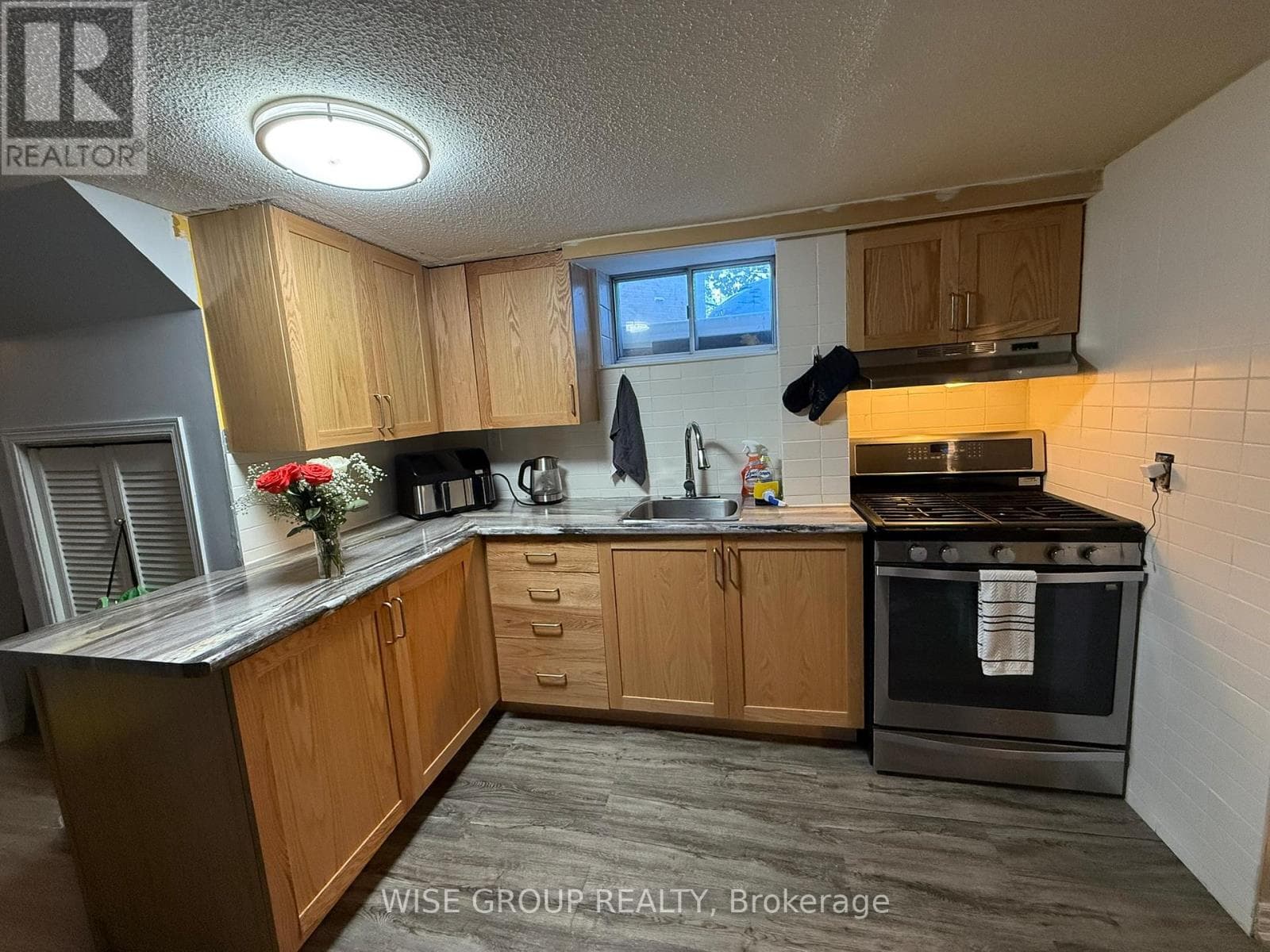 Single Family at Bsmt- 18 Sonnet Court, Toronto (Rustic), Ontario - Photo 3 - RE/MAX Garden City Realty