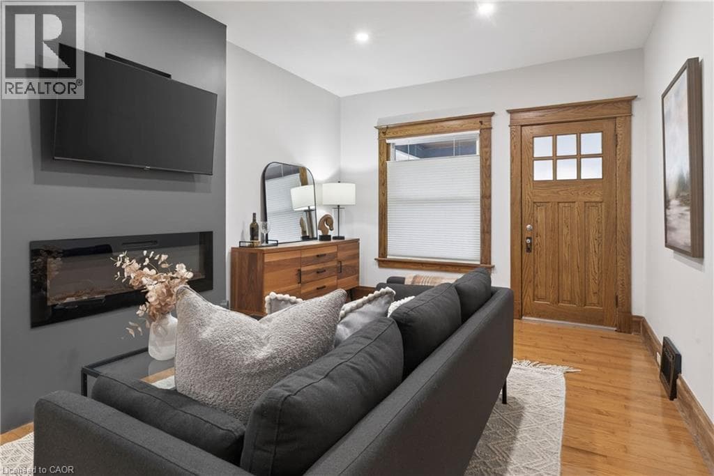 Single Family at 105 HIGHLAND Avenue, St. Catharines, Ontario - Photo 10 - RE/MAX Garden City Realty