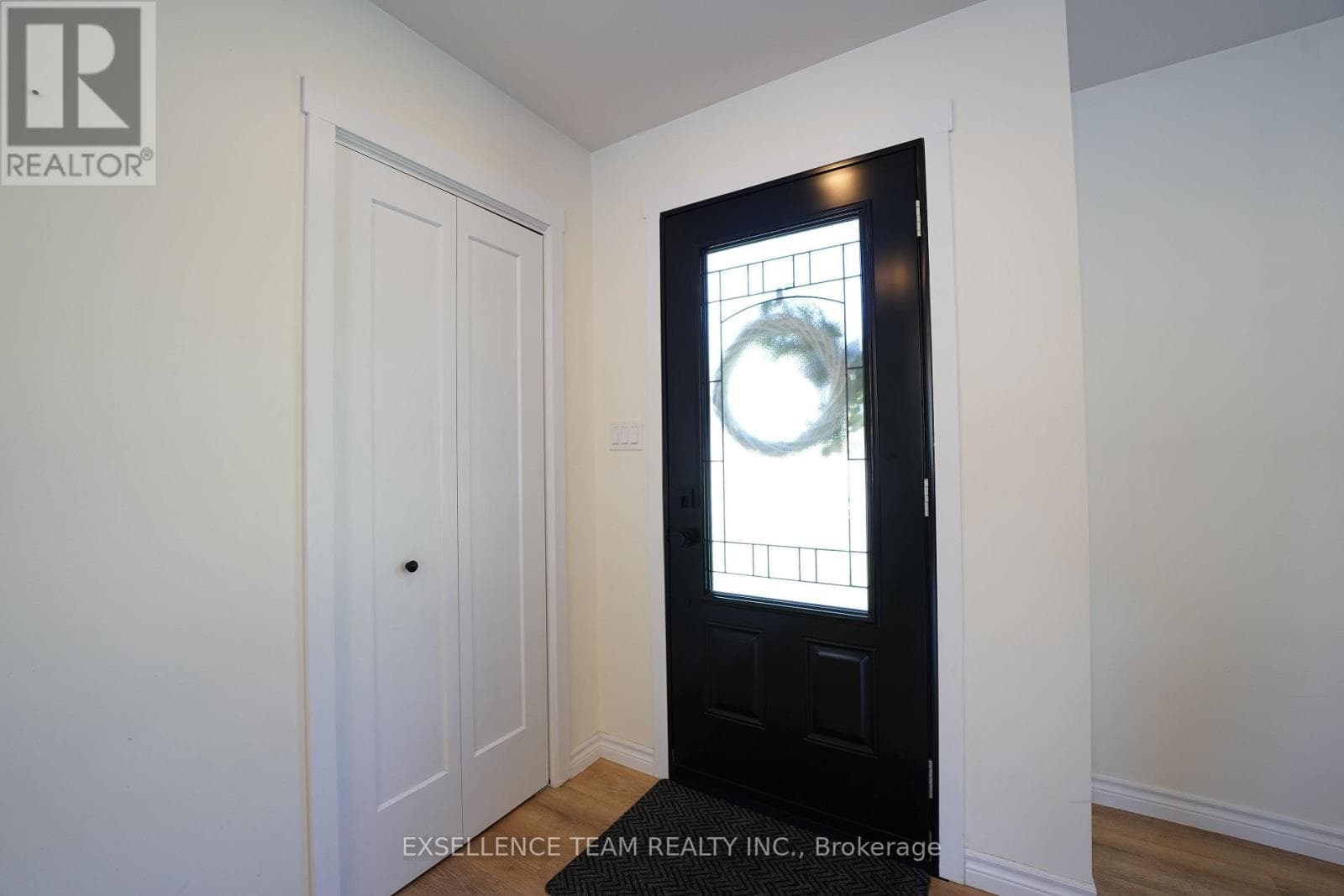 Single Family at 616 Surgenor Street, Cornwall, Ontario - Photo 10 - RE/MAX Garden City Realty