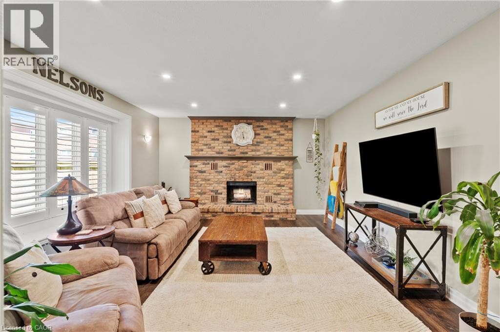 Single Family at 95 ZIRALDO Road, St. Catharines, Ontario - Photo 4 - RE/MAX Garden City Realty