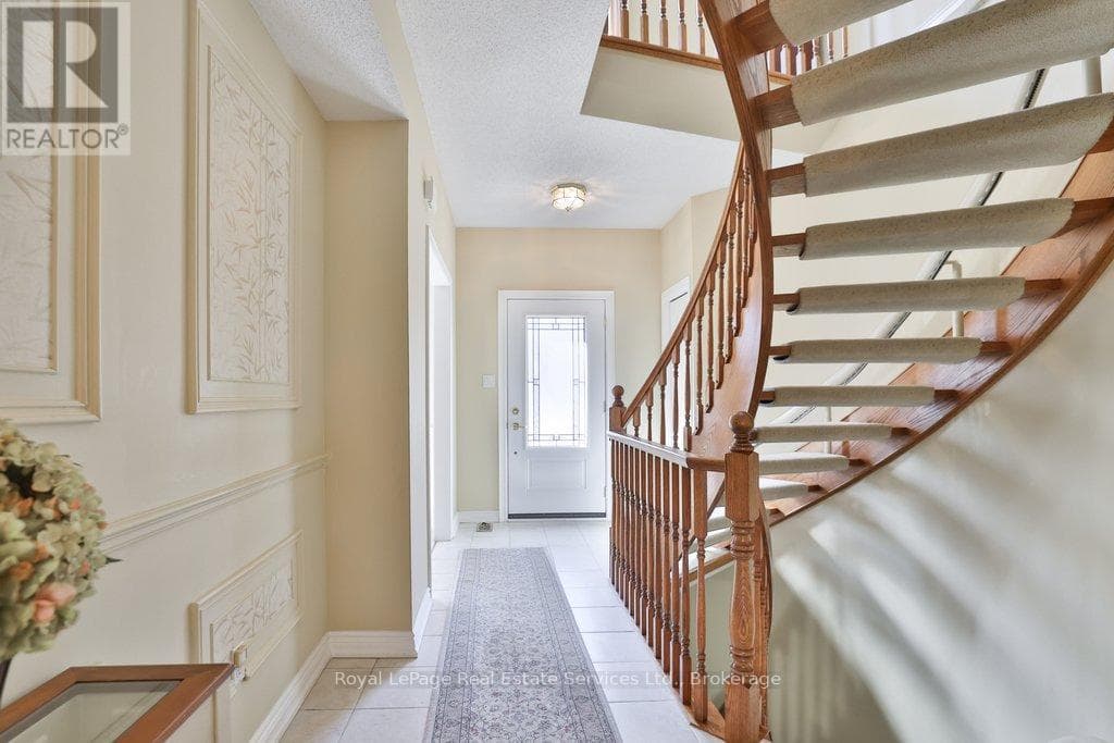 Single Family at 4- 2407 Woodward Avenue, Burlington (Brant), Ontario - Photo 8 - RE/MAX Garden City Realty