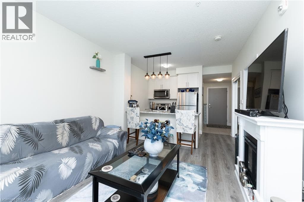 Single Family at 209- 16 CONCORD Place, Grimsby, Ontario - Photo 10 - RE/MAX Garden City Realty