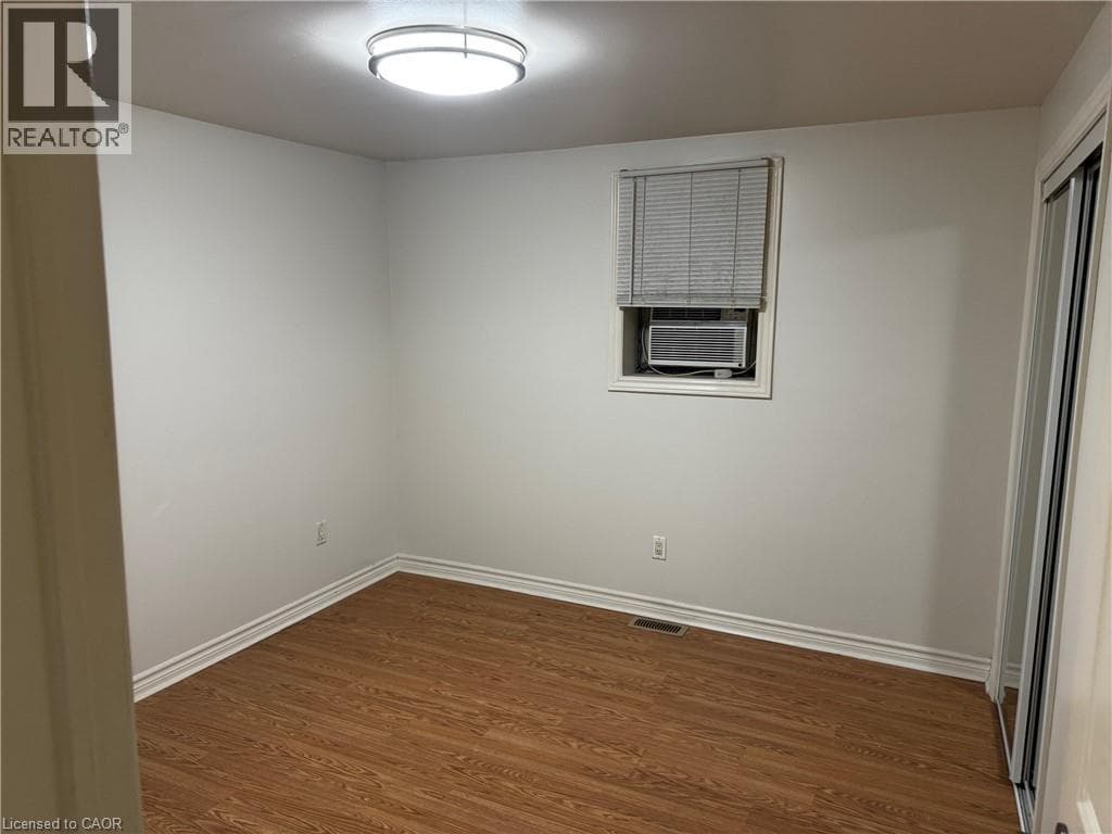 Single Family at 5- 585 KING Street, Welland, Ontario - Photo 4 - RE/MAX Garden City Realty