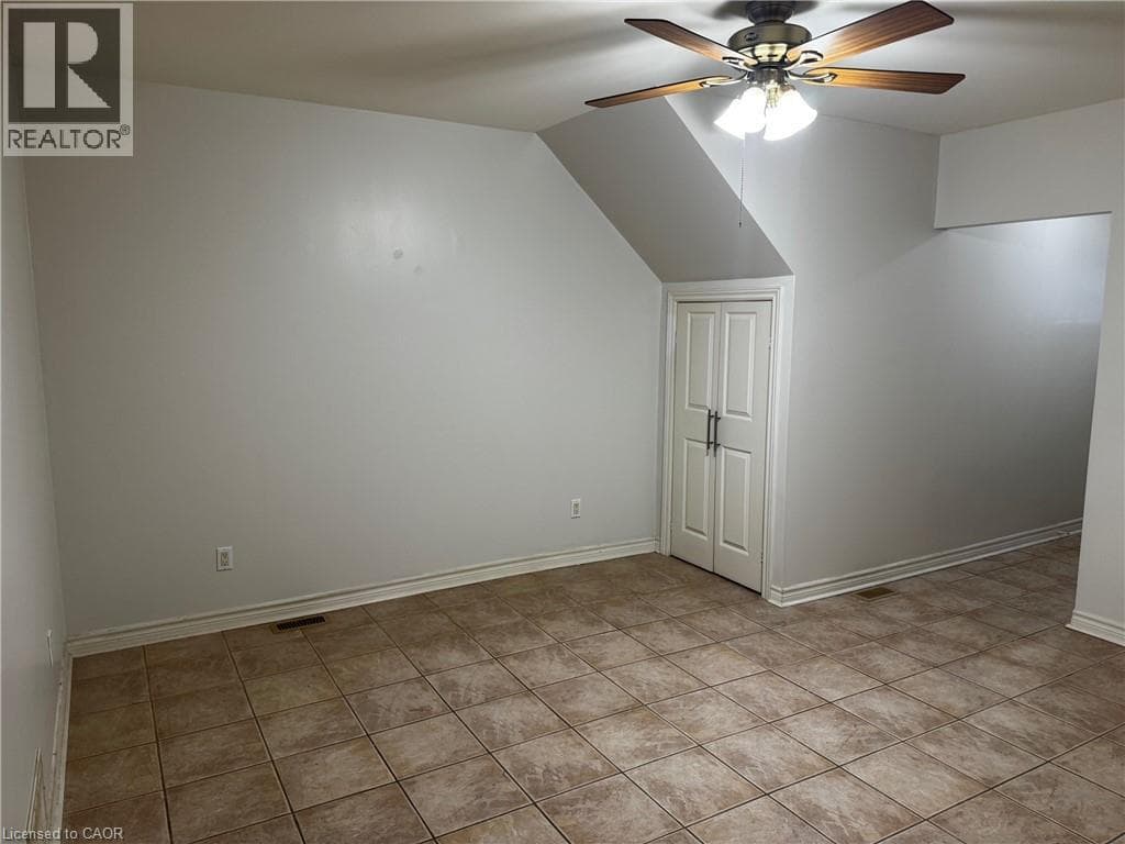 Single Family at 5- 585 KING Street, Welland, Ontario - Photo 6 - RE/MAX Garden City Realty