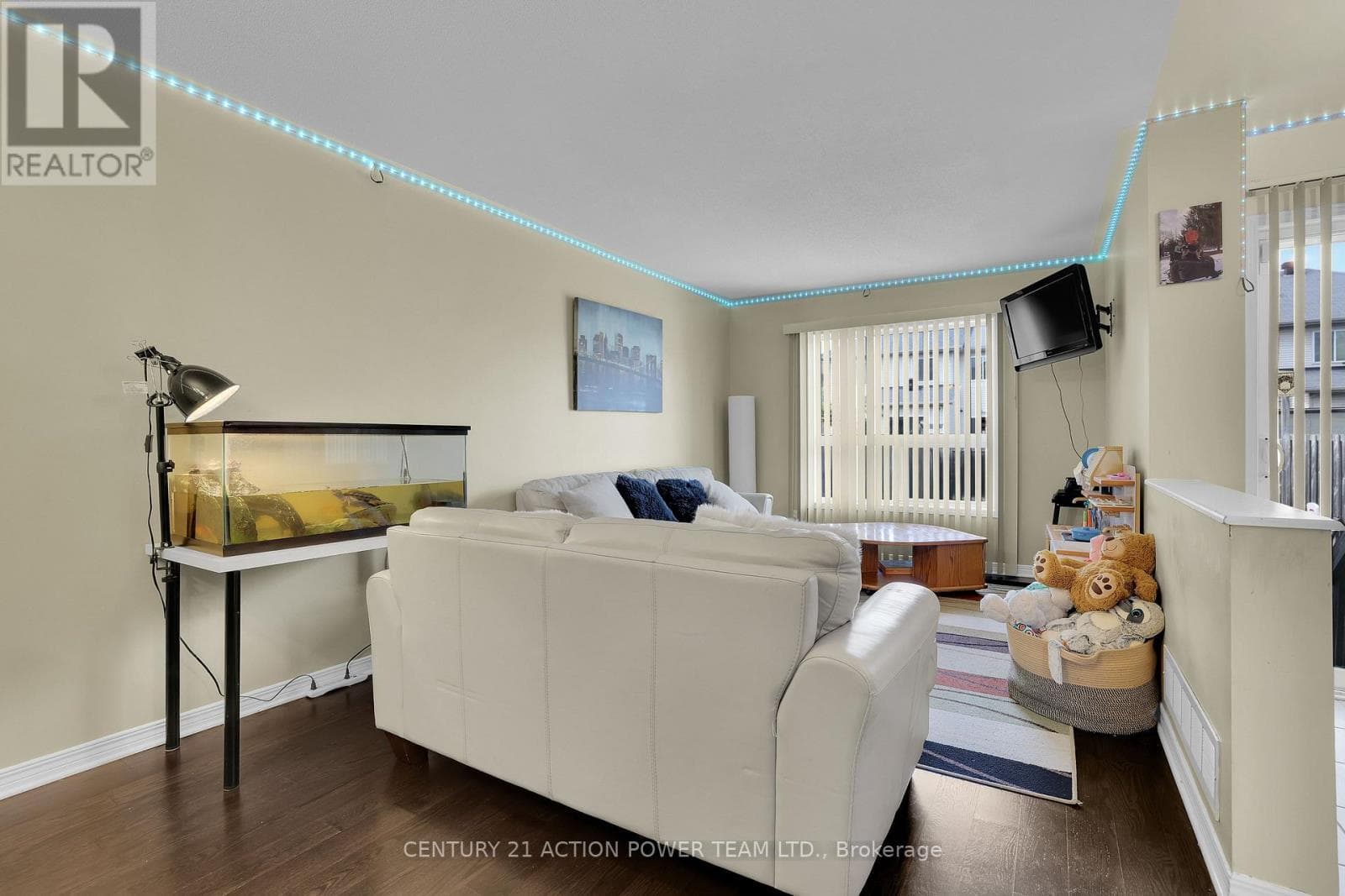 Single Family at 182 Prem Circle, Ottawa, Ontario - Photo 7 - RE/MAX Garden City Realty