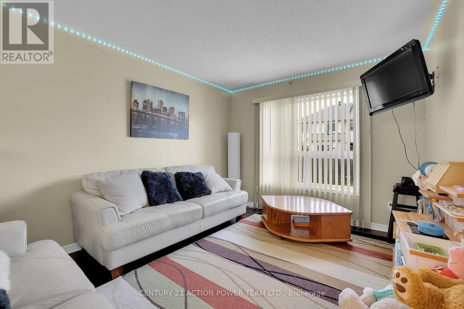 Single Family at 182 Prem Circle, Ottawa, Ontario - Photo 8 - RE/MAX Garden City Realty