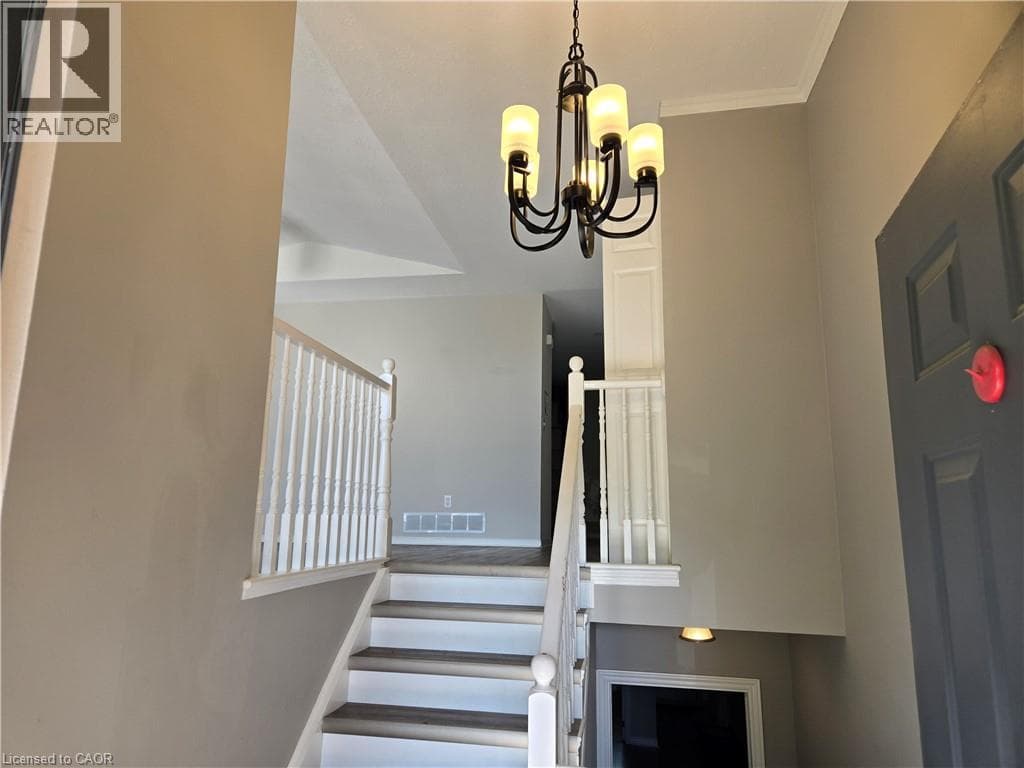 Single Family at 73 FOXTAIL Avenue, Welland, Ontario - Photo 10 - RE/MAX Garden City Realty