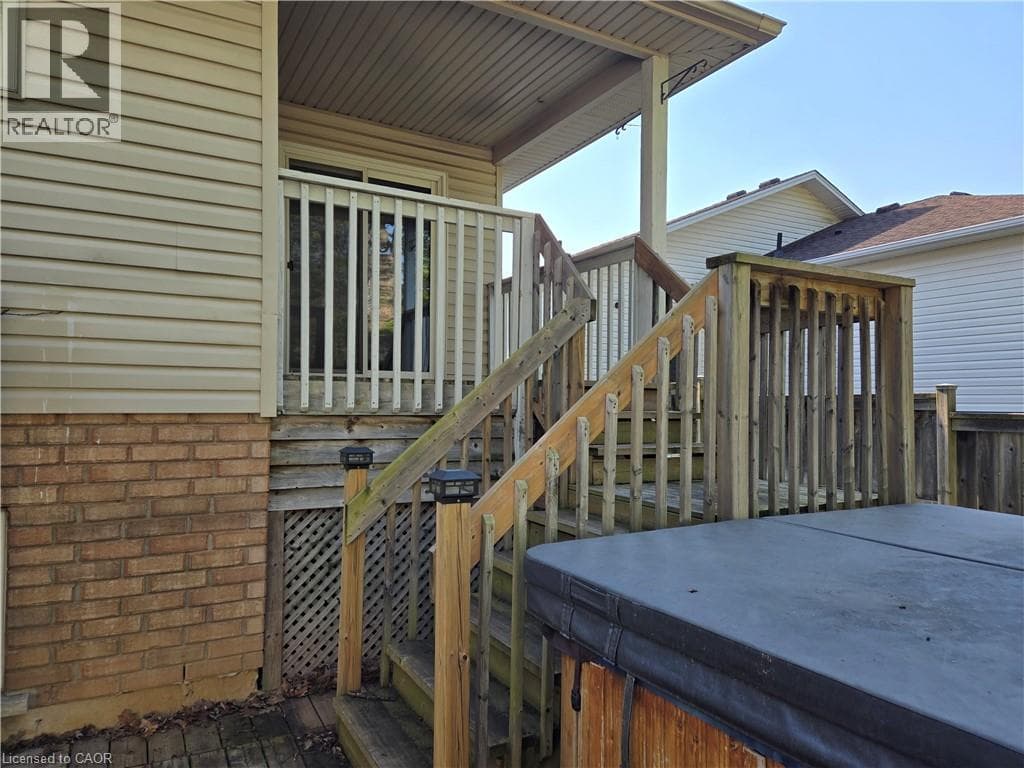 Single Family at 73 FOXTAIL Avenue, Welland, Ontario - Photo 7 - RE/MAX Garden City Realty