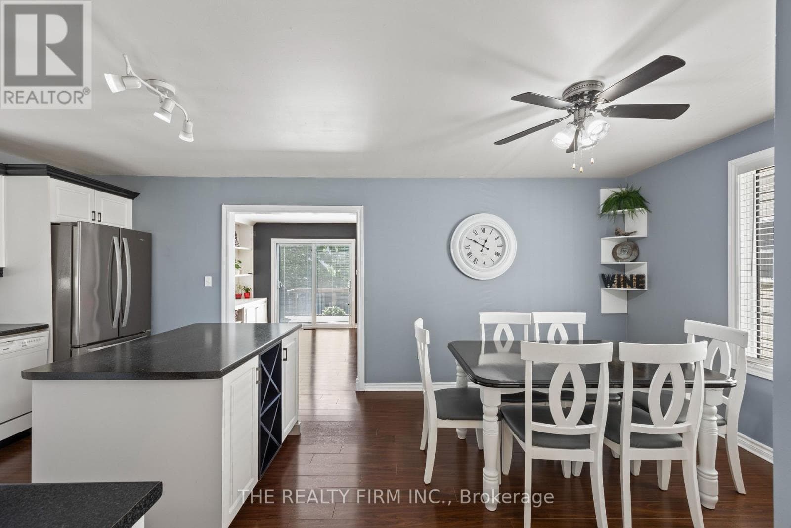 Single Family at 1429 Aspenridge Crescent, London East (East A), Ontario - Photo 7 - RE/MAX Garden City Realty